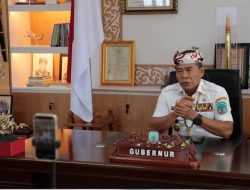 Gubernur Berikan Apresiasi Warga Taat Pajak, Hadiahkan Sepeda Motor