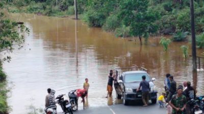 Polisi Beri Imbauan kepada Pengendara, Setinggi 1 Meter Ganggu Akses Jalan MenujuTanjung Batu