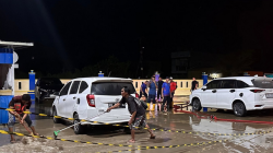 Tingkatkan Kenyamanan Penumpang, Pemkab Bulungan Bersih-Bersih Area Pelabuhan Speedboat Kayan II