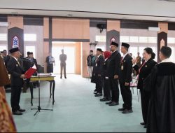 Lantik Lima Pejabat Tinggi Pratama, Bupati Tekankan Netralitas dan Penguatan Birokrasi