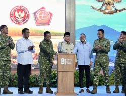 Beranda Tentang Kami Produk Hukum Berita & Artikel Informasi & Layanan Publik Presiden Prabowo: Anggaran Pertahanan dan Polri Bila Perlu Dikurangi untuk Hapus Kemiskinan