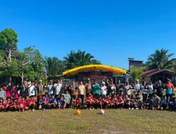 Kapolsek dan Camat Pulau Derawan Buka Turnamen Mini Soccer U-13 Peringatan Hari Bhayangkara ke-80