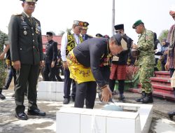 Ziarah TMP Telabang Bangsa, Gubernur Ajak Generasi Muda Jaga Semangat Pahlawan 