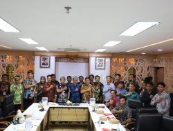 Gubernur Terima Aspirasi 10 Desa Terkait Persoalan MHA Desa Tujung 