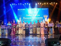 Gelar Karya Busana Benuanta, Anggota DPRD Kaltara Kornie Serliany Berpakaian Hasil Karya Desainer Lokal