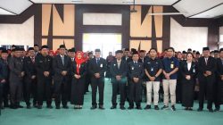 150 PNS Pemkab Terima Penghargaan Satya Lencana Karya Satya 